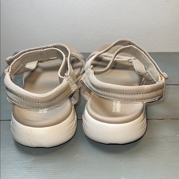 SKECHERS on the go goga max size10. ordr168 - Picture 7 of 9